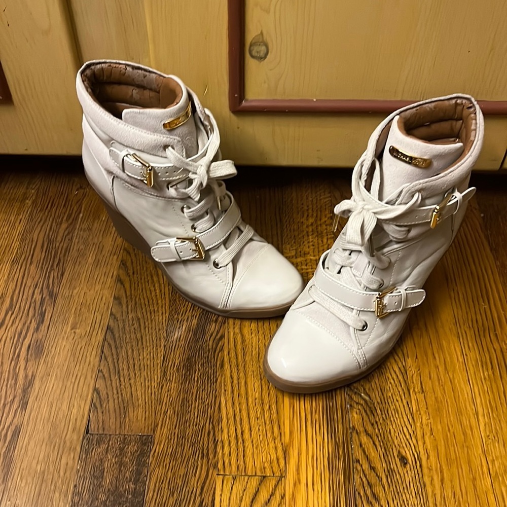 Size 10 Micheal Kors Wedge Boots